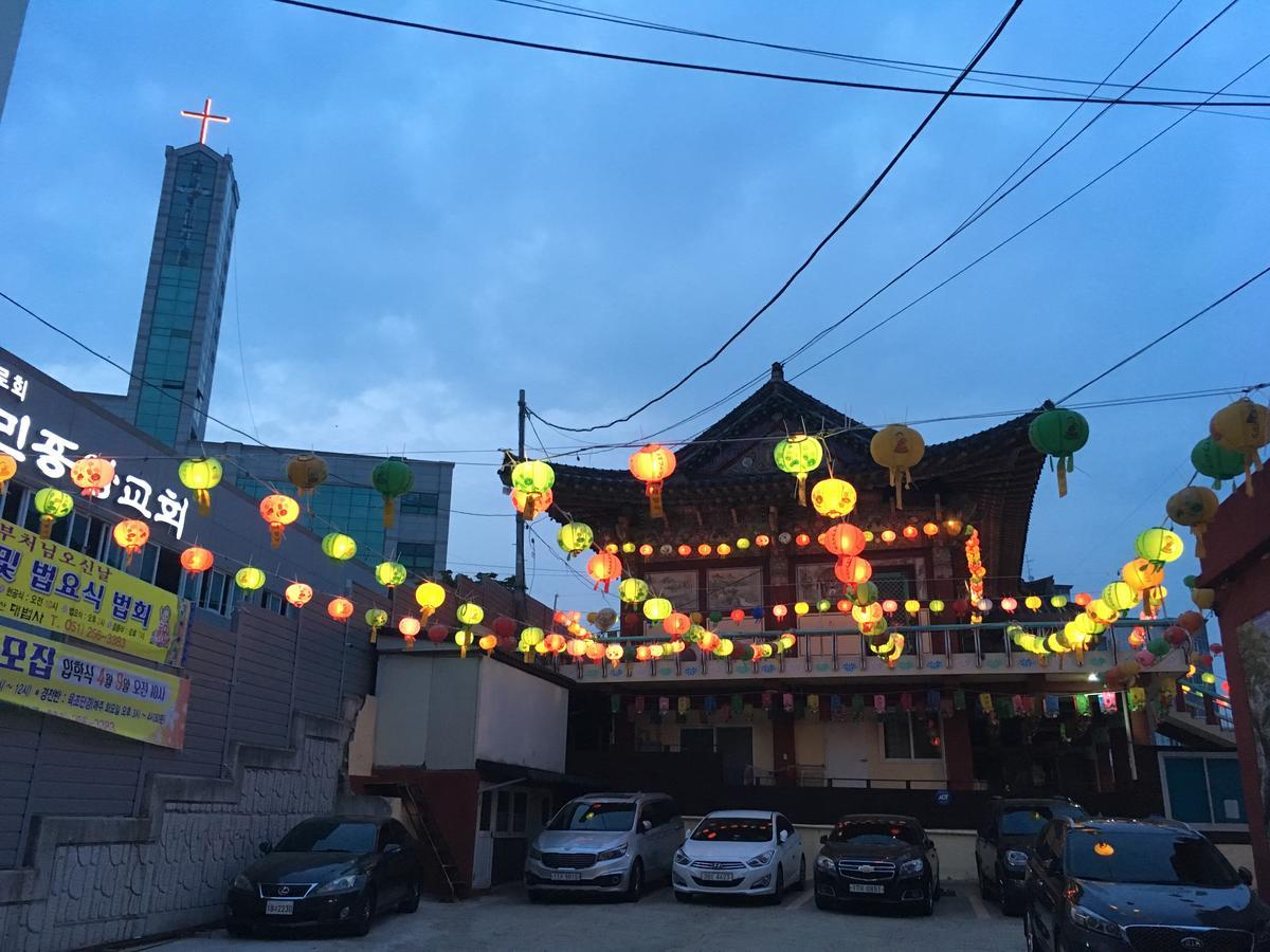 Busan Backpackers Εξωτερικό φωτογραφία