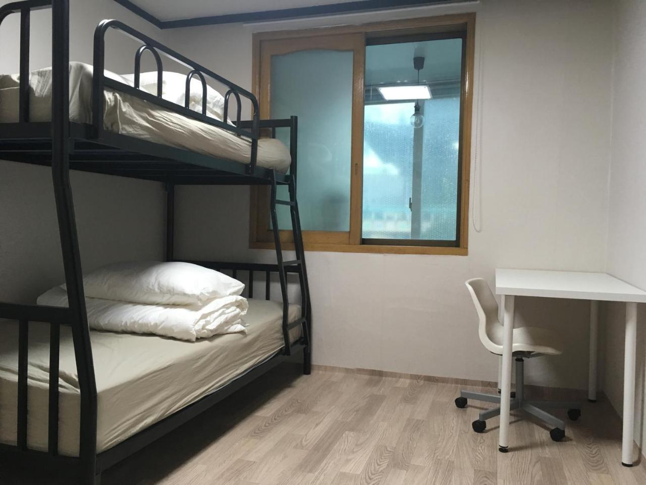 Busan Backpackers Δωμάτιο φωτογραφία