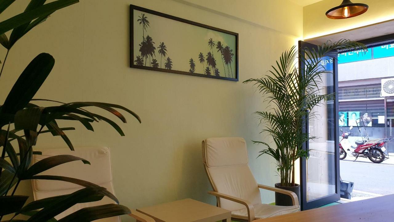 Busan Backpackers Εξωτερικό φωτογραφία